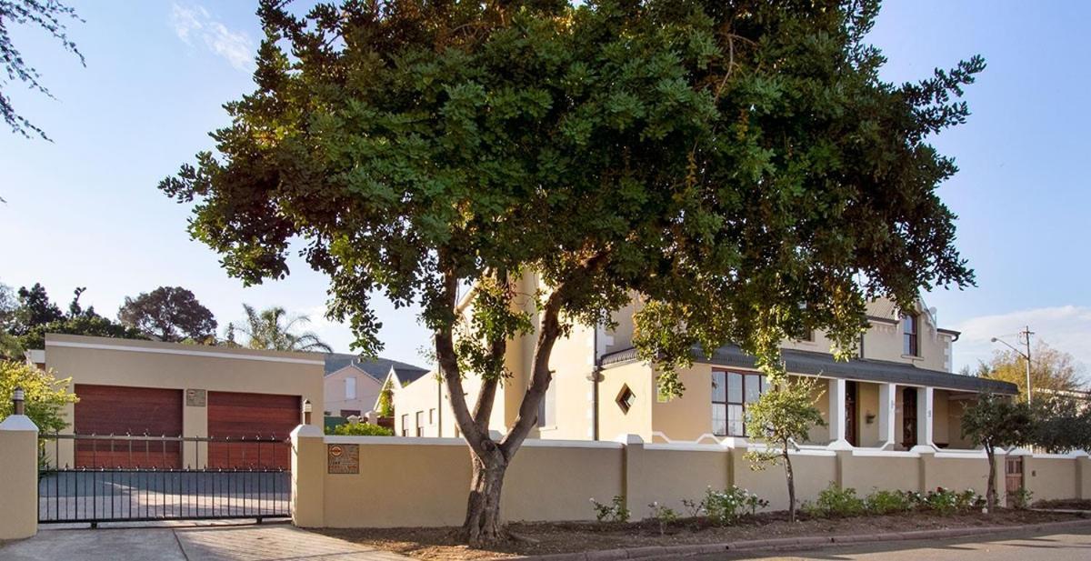 Apartament J'S Audacious Living Montagu Self Catering Zewnętrze zdjęcie