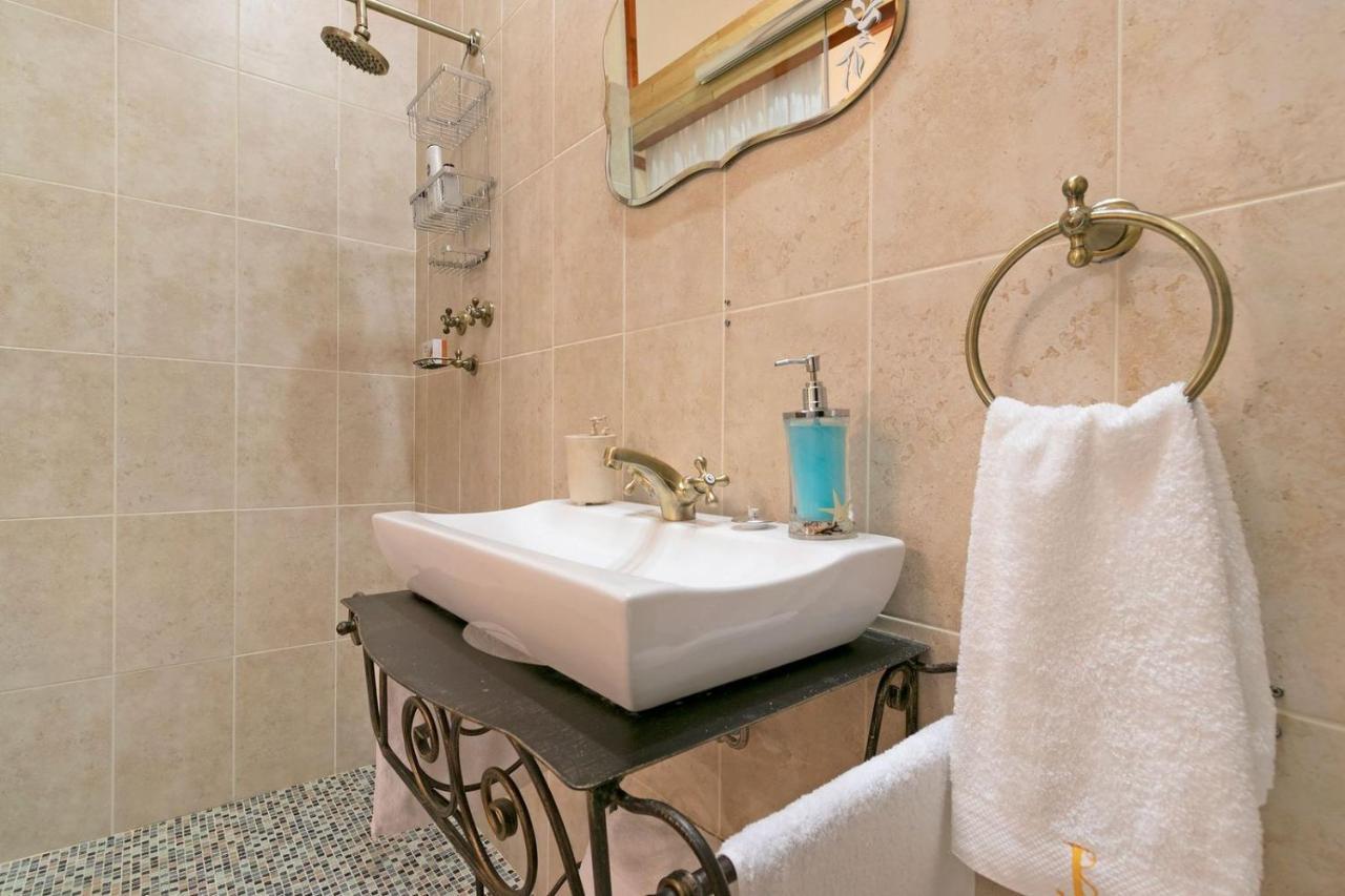 Apartament J'S Audacious Living Montagu Self Catering Zewnętrze zdjęcie