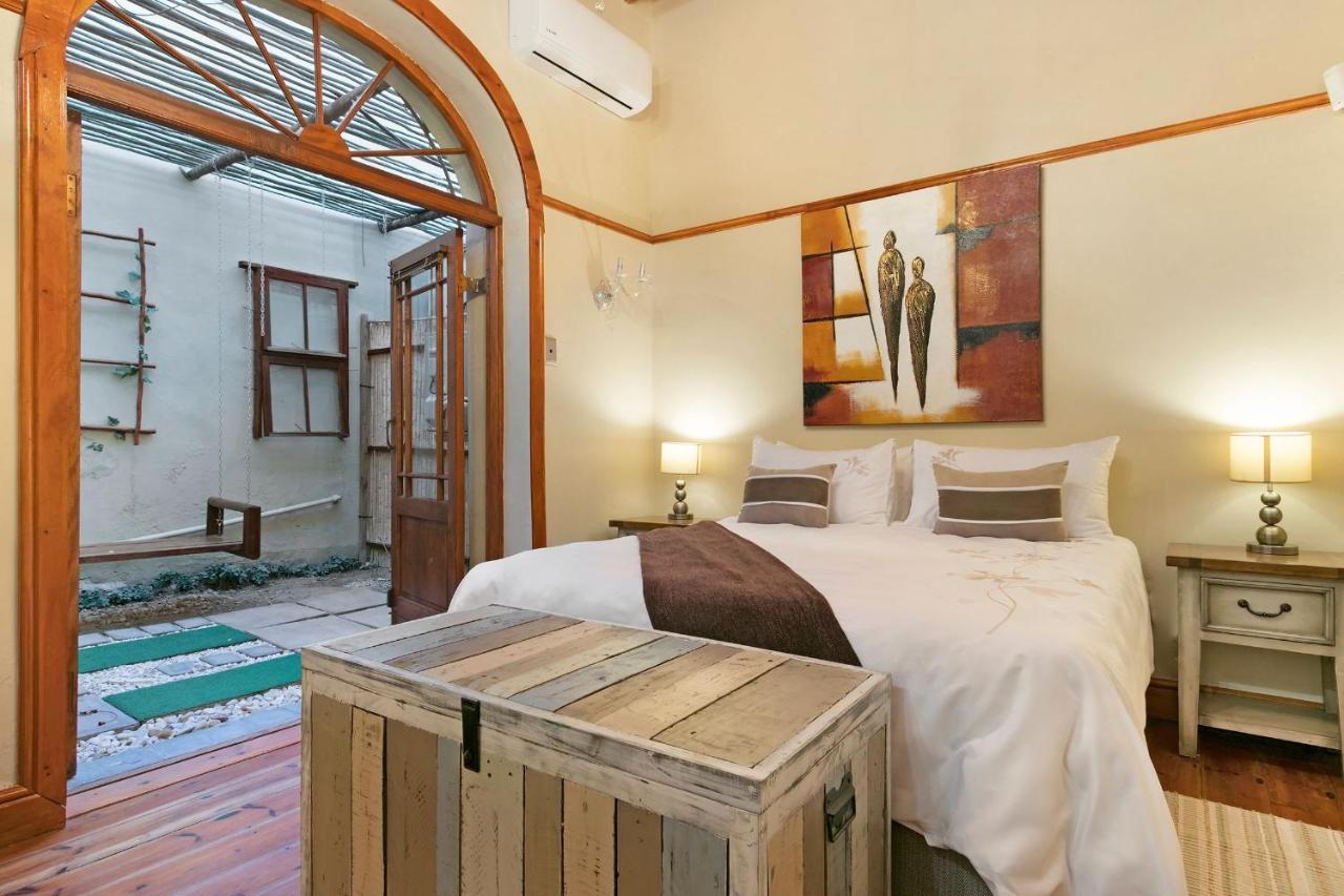 Apartament J'S Audacious Living Montagu Self Catering Zewnętrze zdjęcie